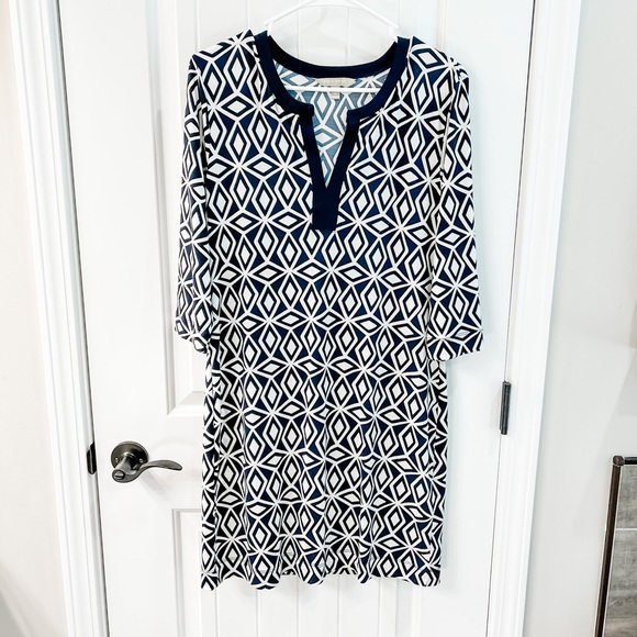 Banana Republic Navy and White Stretch 3/4 Sleeve Geometric Print Shift Dress M - Picture 1 of 8